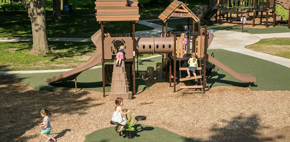 playground equipment for 2-5 year olds